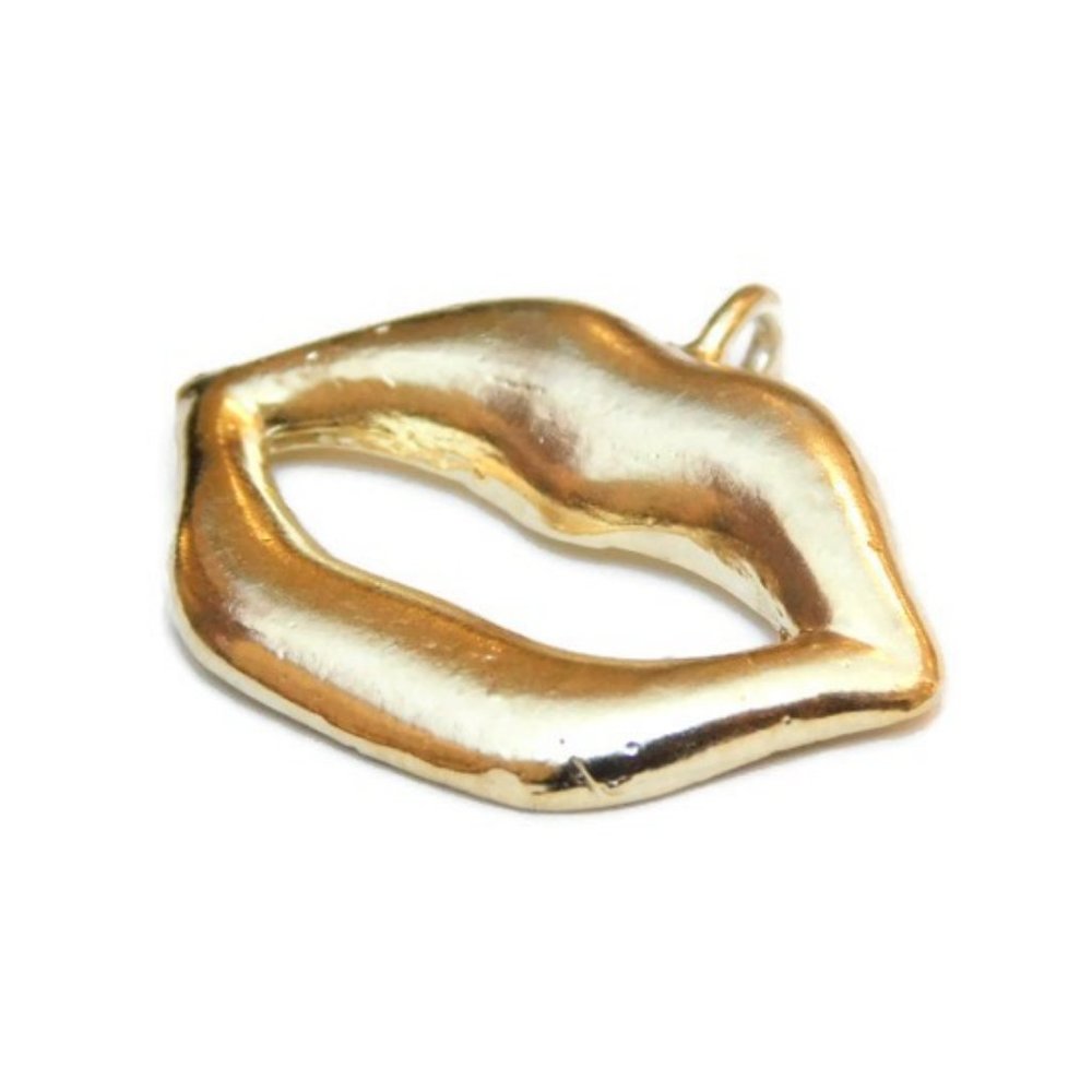 Lusciouse Lip Pendant 14k Yellow Gold!! - Picture 2 of 3